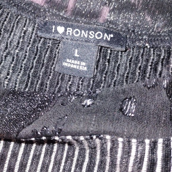 Gothic Lace Dress - Picture 6 of 16